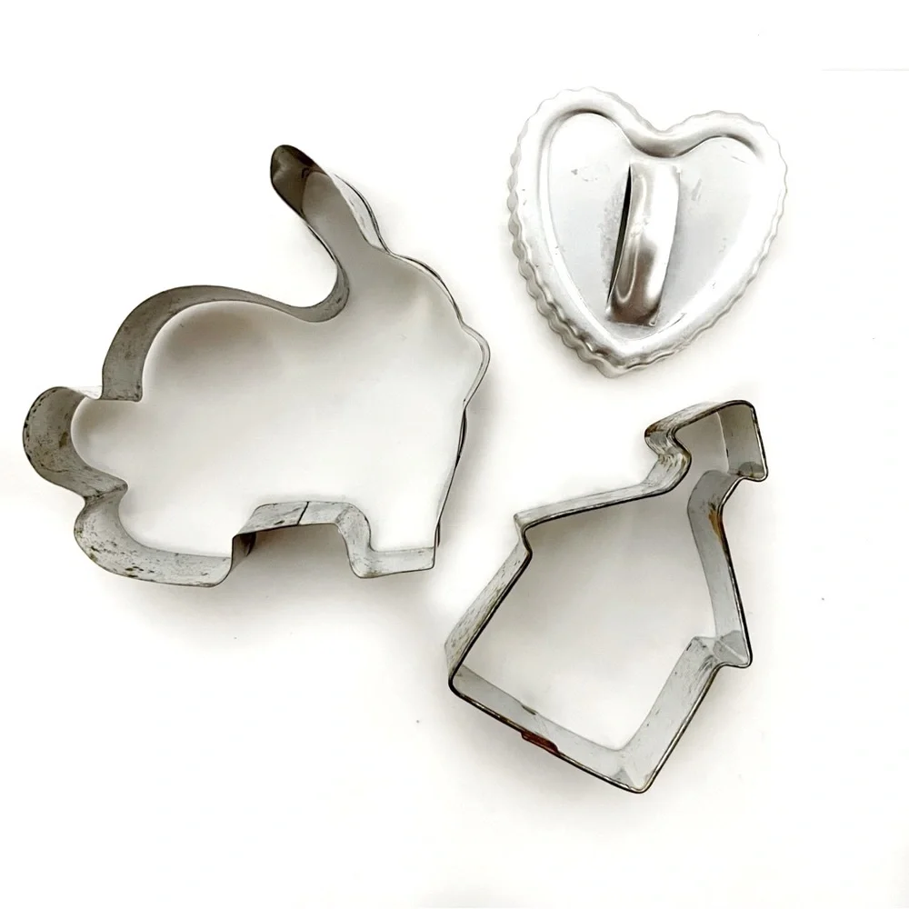 Lot of 3 Metal Cookie Cutters Bunny Rabbit Church Heart 3